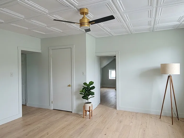 235 Spring St #4 — Photo 3