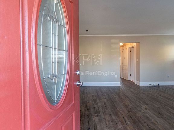 3rd image of 635 N Argonaut St