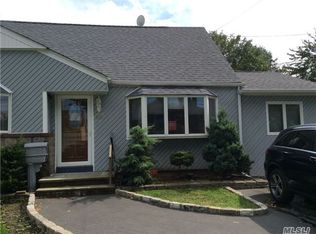 14 Edward St, Bethpage, NY 11714