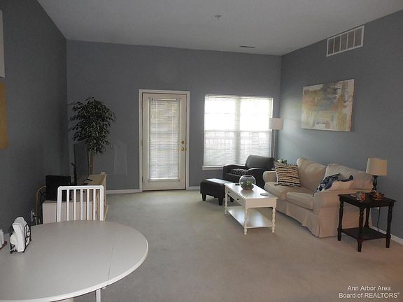 3rd image of 1233 Joyce Ln