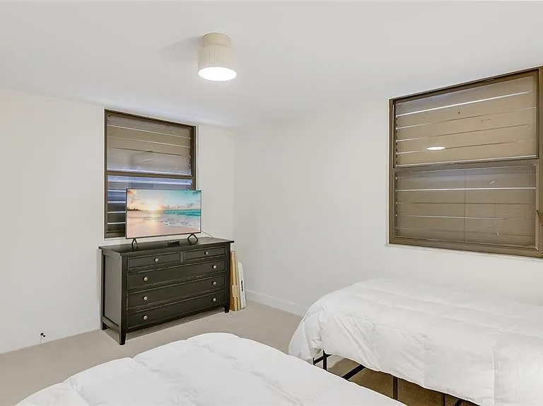 303 Springdale Dr #303 — Photo 19