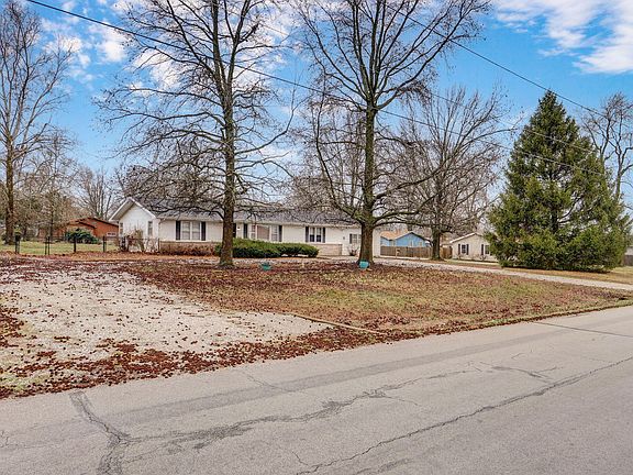 4th image of 210 W Mount Vernon Road