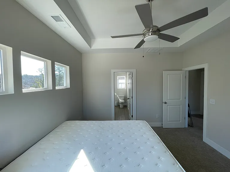 106 N Benjamine St — Photo 17