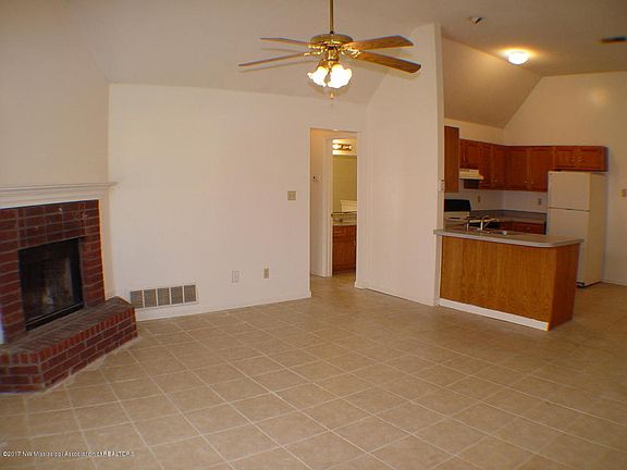 2nd image of 2832 Heatherglen Cv W