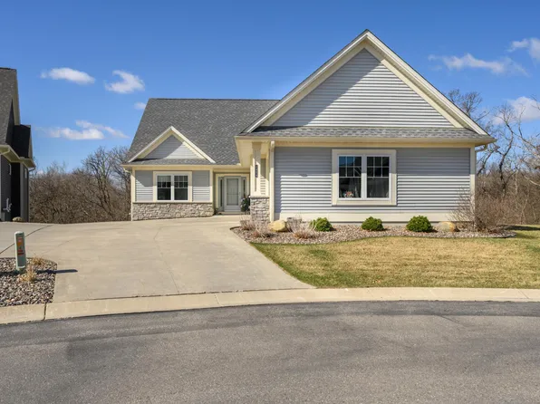 2484 Woodstone Ln SW, Rochester, MN 55902