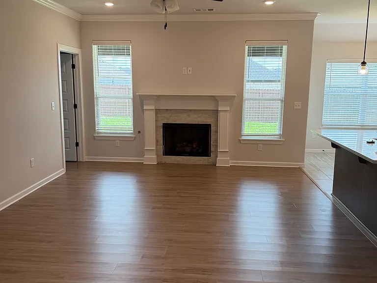 1105 Pepperwood Ave — Photo 10