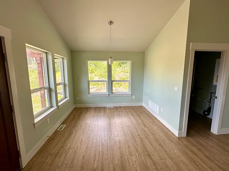 8130 Harmany Ranch Rd — Photo 3