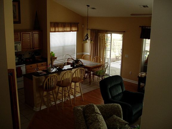 Open floorplan kitchen