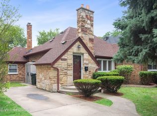 4668 W Pratt Ave, Lincolnwood, IL