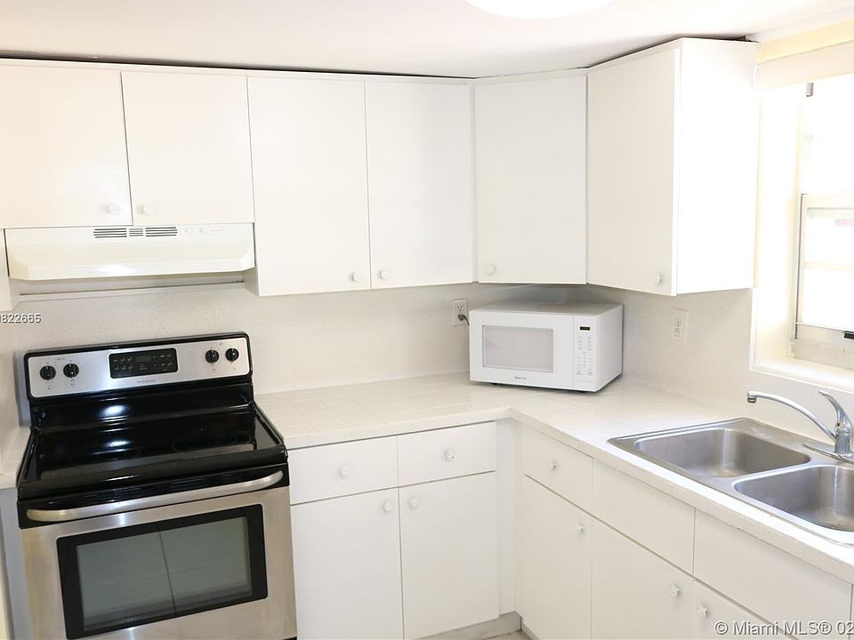 1st image of 10907 N Kendall Dr APT 423