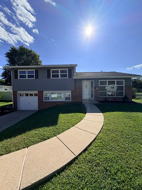 2404 McCawber Dr