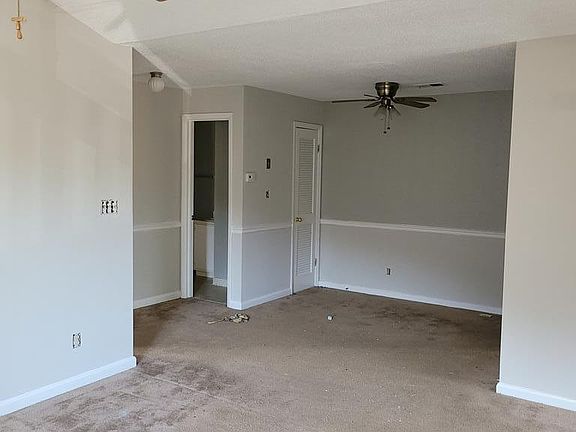 3rd image of 3006 Raes Wood Dr