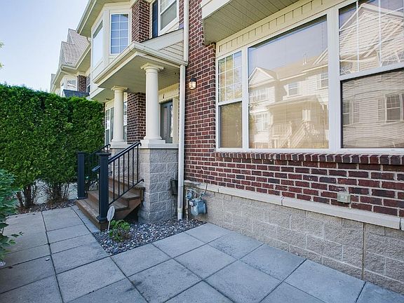 3rd image of 13900 53rd Ave N APT 1