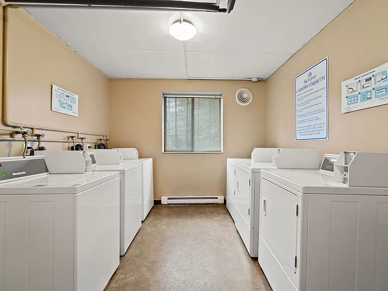 360 Caron Ave — Photo 23
