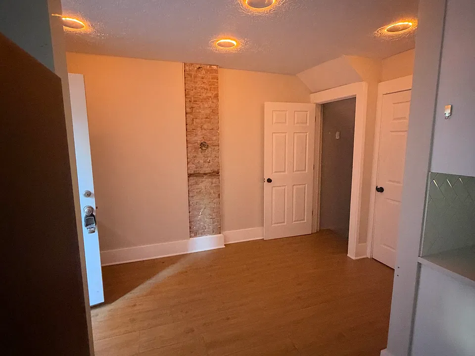 8004 Lake Ave #2