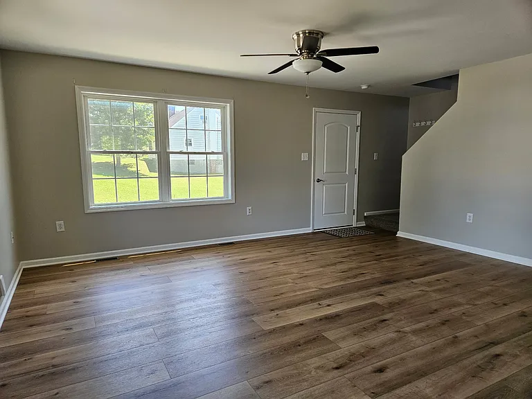 110 Edward Dr — Photo 9