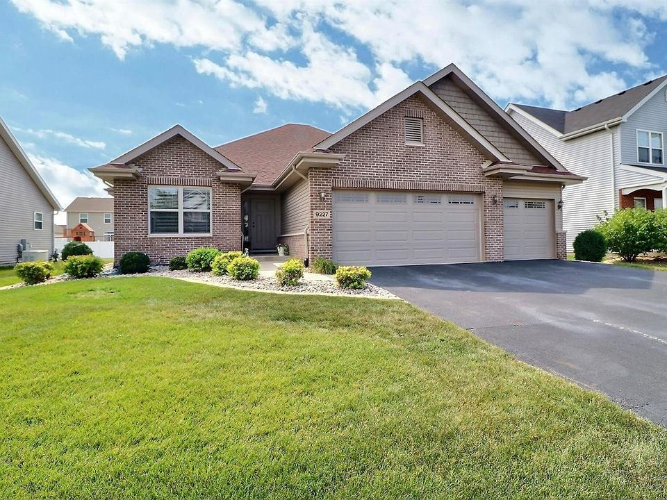 1st image of 9227 W 103rd Pl