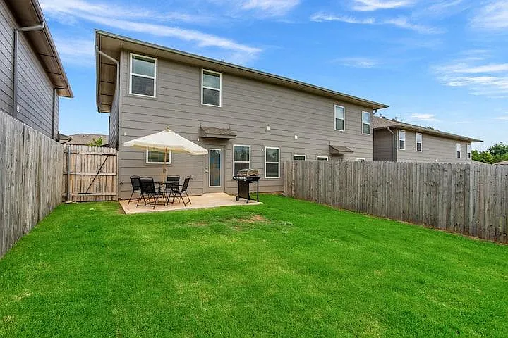 13517 Vinita Dr — Photo 3
