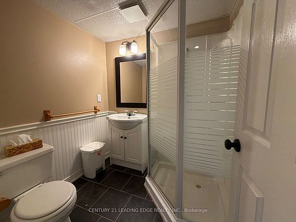5th image of 1237 Fieldstone Cir