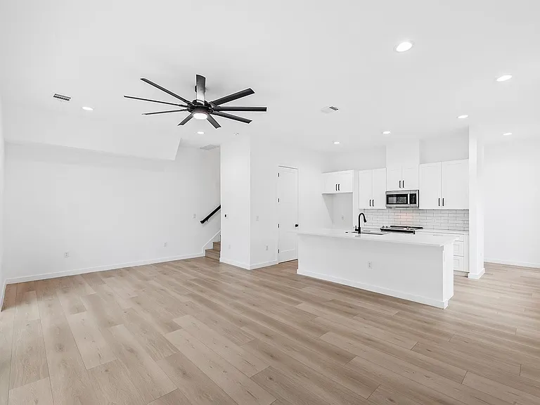21508 Twain Cv #A — Photo 3