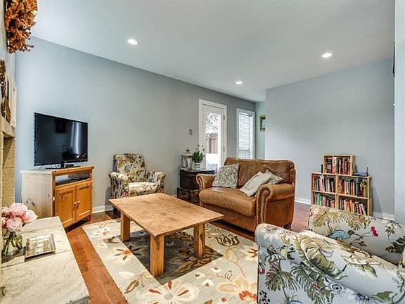 4th image of 5505 Live Oak St APT 11