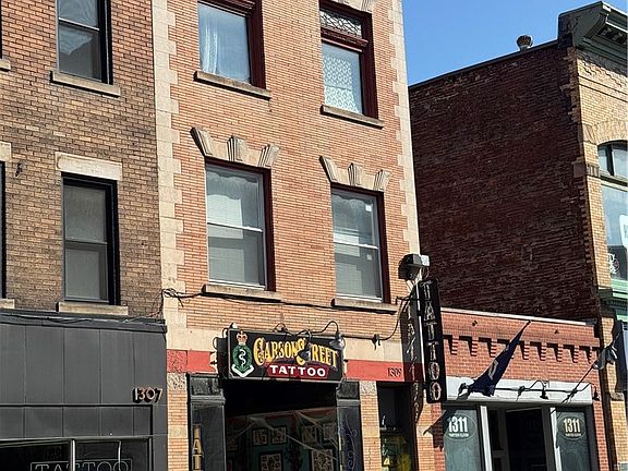 2nd image of 1309 E Carson St