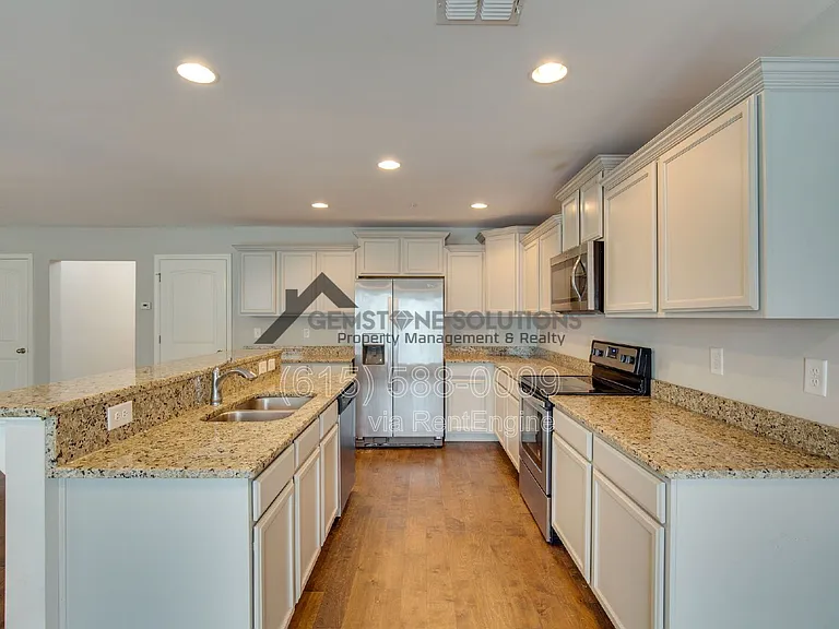 4018 Commons Dr — Photo 10