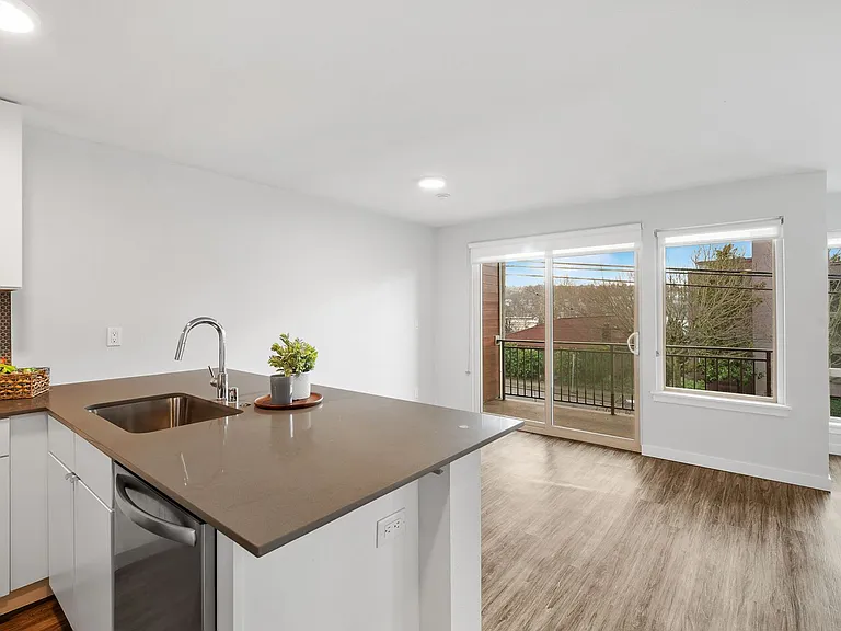 LYLA Eastlake Apartments — Photo 22