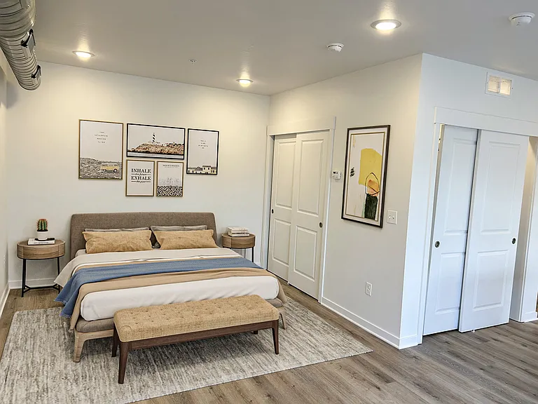 Elmwood Lake Apartments — Photo 3