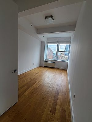 4th image of 43 Murray St #3H