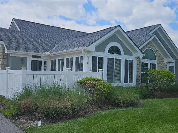 7134 Hedge Lane Ter, Shawnee, KS 66227