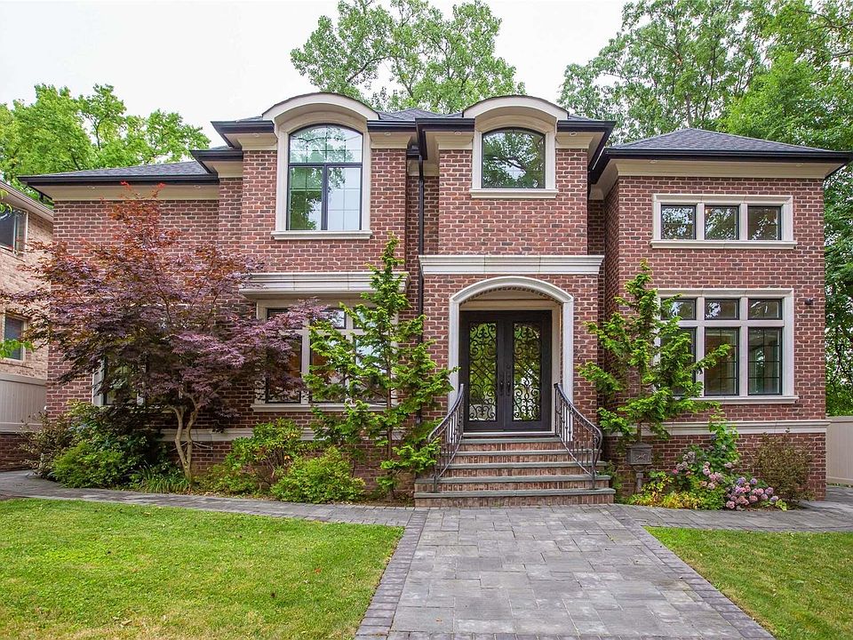 1st image of 264-46 73rd Avenue