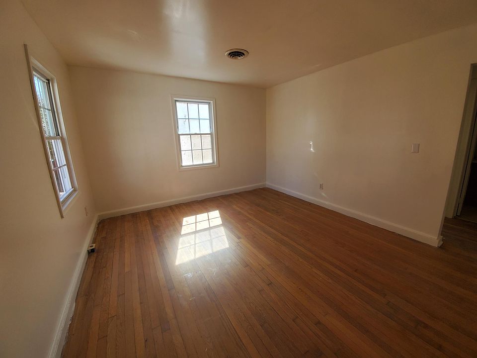 1st image of 346 Beech St