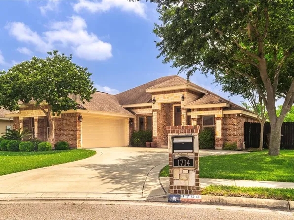 1704 Yellow Stone St, Edinburg, TX 78542