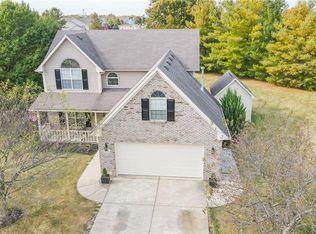 904 S Windhaven Ct, New Palestine, IN