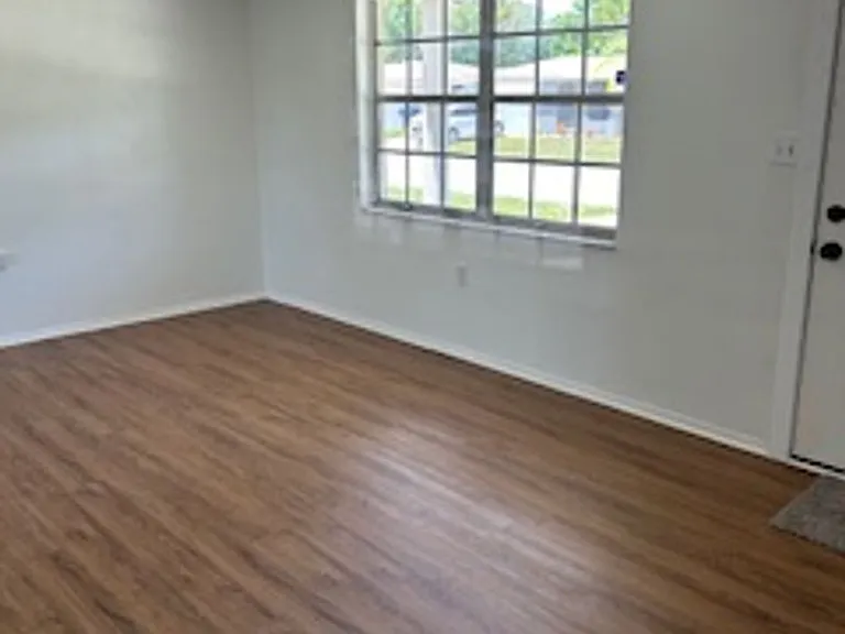 9820 Rainbow Ln — Photo 16
