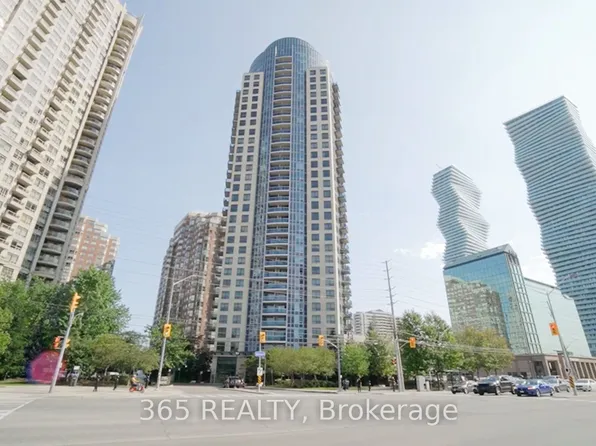 330 Burnhamthorpe Rd W, Mississauga, ON