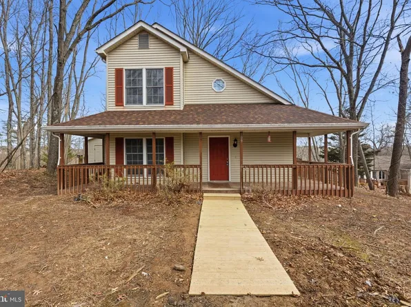 109 Hilltop Ct, Cross Junction, VA 22625