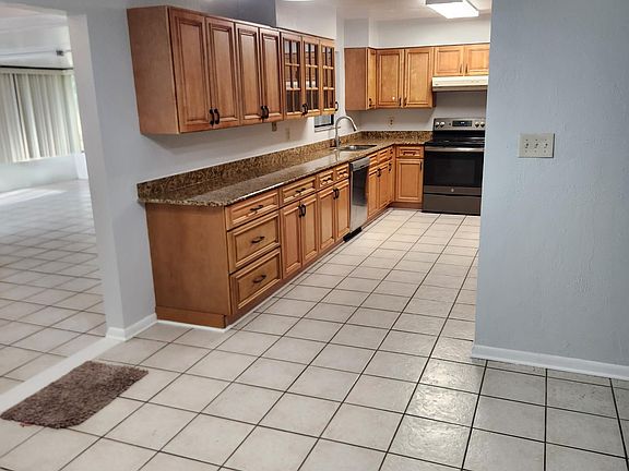 2nd image of 5200 NW 25th Pl