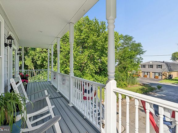 5th image of 3632 Bay Dr