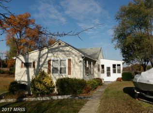 1220 Meadow View Rd, Pasadena, MD 21122