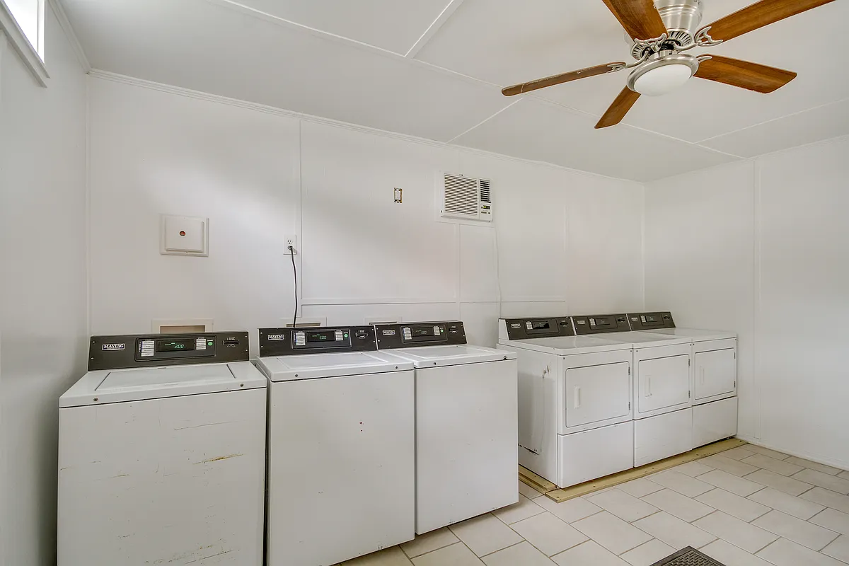 Building Photo - Tiny Apartment Rentals