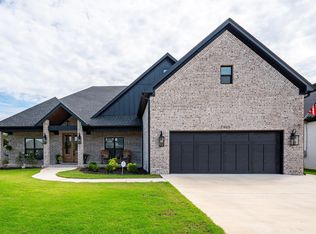 2905 Salem Oaks Dr, Conway, AR 72034