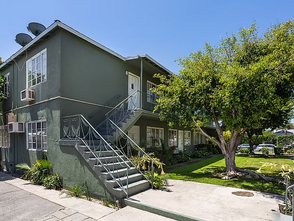 2nd image of 5434 Willowcrest Ave APT 6