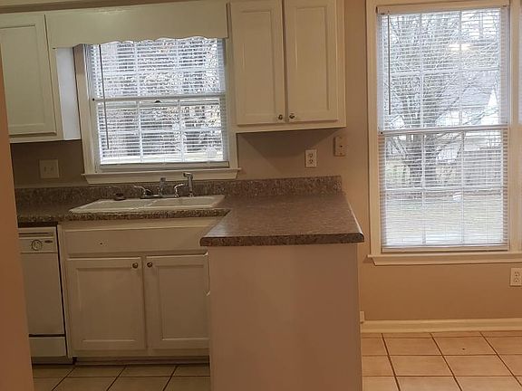 5th image of 6494 Crooked Creek Pl