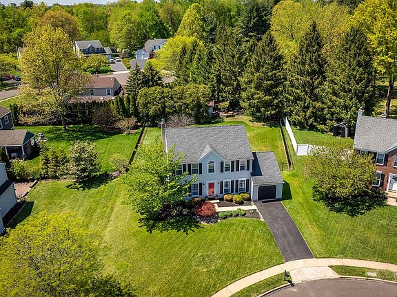 2nd image of 1588 Marie Cir