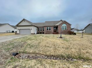 3212 Mustang Ct, Herrin, IL 62948