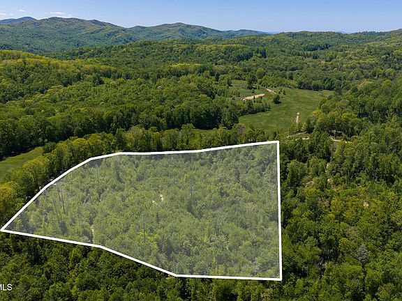 3rd image of Walnut Mountain Rd
