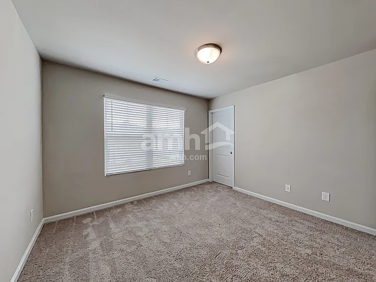 358 Winston Cir — Photo 16