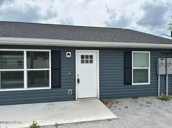 915 E 8th St #B, Galena, KS 66739